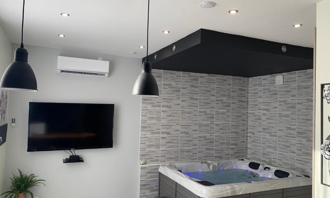 Aulnoy-lez-Valenciennes Appartement | Appartement spa gingko, N1 Valenciennes, Wifi, Netflix