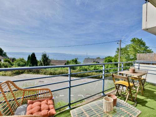 Publier Appartement | Appartement spacieux avec piscine, balcon, parking et wifi à Publier - FR-1-498-99