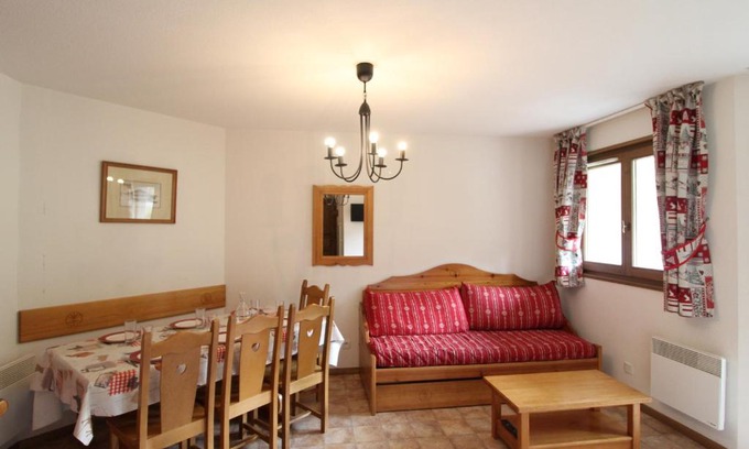 Val Cenis Appartement | Appartement spacieux pour 6 à Lanslevillard, au pied des pistes avec balcon et parking - FR-1-508-46