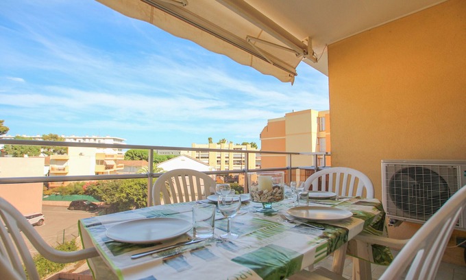 Cavaliere Appartement | Appartement T3 totalement rénové avec terrasse au centre ville de Cavalaire