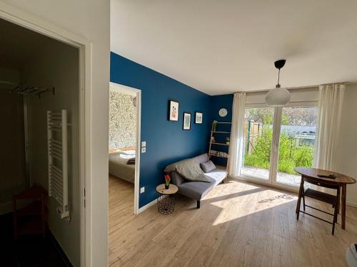 Sannois Appartement | Appartment - Sannois Station- 20 min to Paris