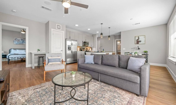 Fort Worth Appartement | Charming 2BD/2BA with Beautiful Pool in4202
