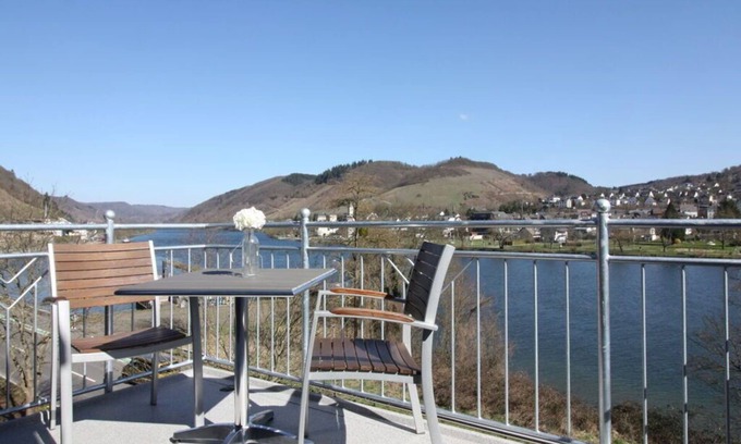 Alf Appartement | Appealing apartment in Alf