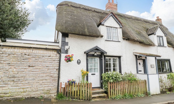 Harvington Cottage | Apple Tree Cottage, HARVINGTON