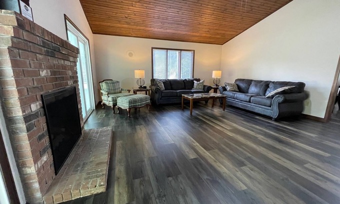 Apple Valley Copropriété | Apple Valley Lake, Pool and Beaches! Guest passes available for a small fee.