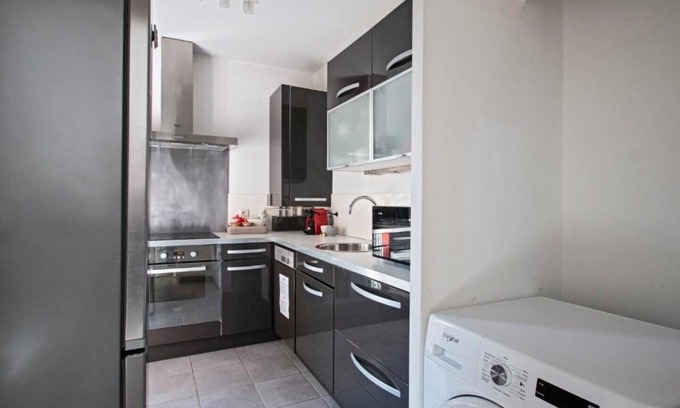Pas du Loup Appartement | Appt spacieux, proche GGL Stadium, 4 pers, WiFi