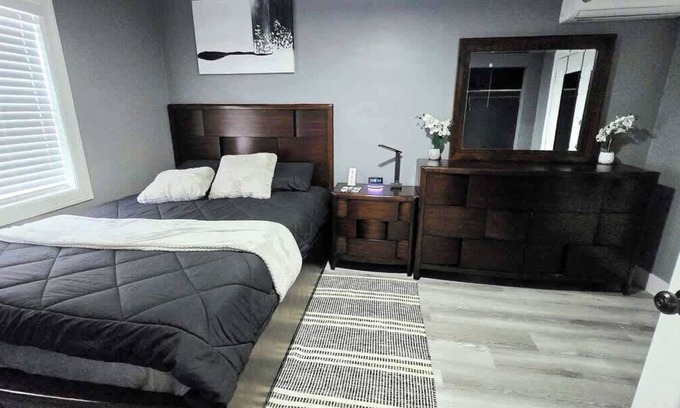 Baytown Appartement | APT#2 Quiet comfortable place near chemical plants