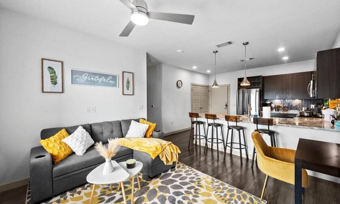 McKinney Appartement | Apt 335 · Luxury 2Bd Queen Unit | Free Parking |Hwy121| TPC