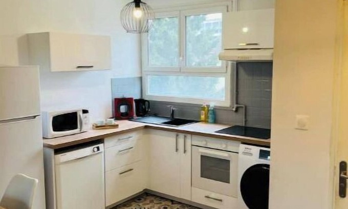 Besancon Appartement | Apt,54m2, refait à NEUF, WIFI, 3 couchages ++