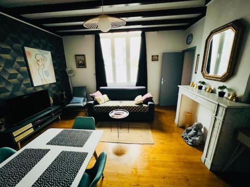 Valenciennes Appartement | Apt Des Artistes, 3 min À Pied Gare et Centre