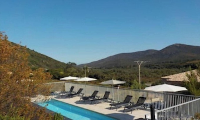 Galeria Appartement | Appart piscine chauffée, wifi, 2 chambres, clim, 7 min plage 1 min rivière