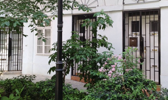 Inner City Budapest Appartement | Apt. Olive-Cozy Nest in the City Center - PRE/POST CRUISE SPECIALS