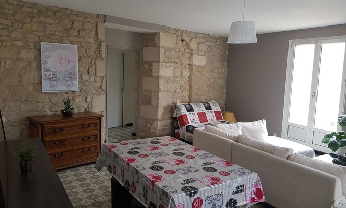 Chasseneuil-du-Poitou Appartement | APT T31 - 3 min du Futuroscope - 2 chambres avec terrasse & jardin