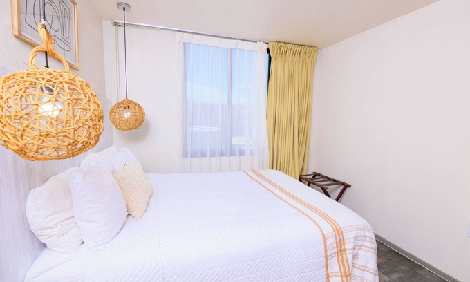 Vista Del Mar Appartement | Apt w/ complimentary ride to airport -Ladyville AH