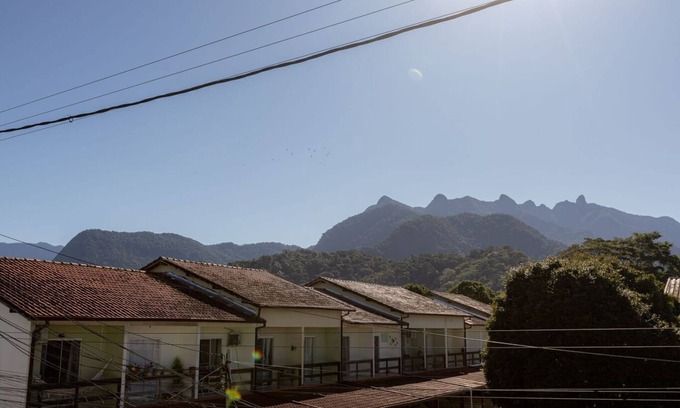 Pereque Appartement | Apto c/Wi-fi, garagem e vista das montanhas