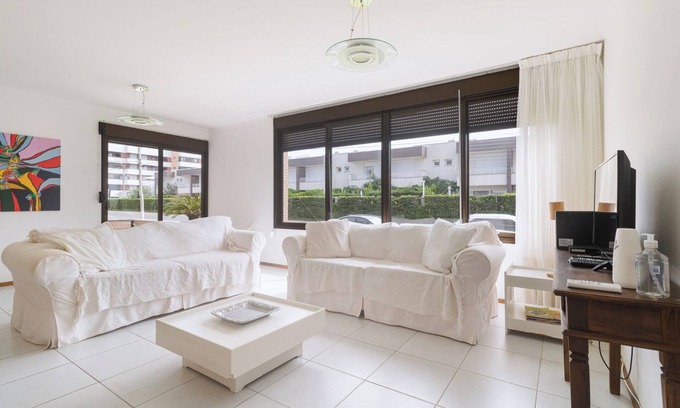 Xangri-La Appartement | Apto com Wi-Fi beira mar na Praia de Atlântida/RS