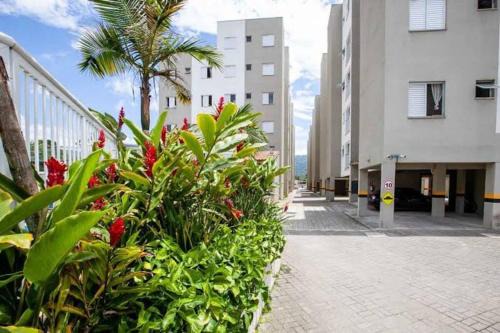 Estufa I Appartement | Apto em Ubatuba divisa com a Praia de Itagua e facil acesso as praias fica ao lado do Atacado Tenda da rodovia Rio Santos