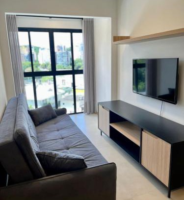 Centro Appartement | Apto Moderno com garagem passos a Vila Germânica