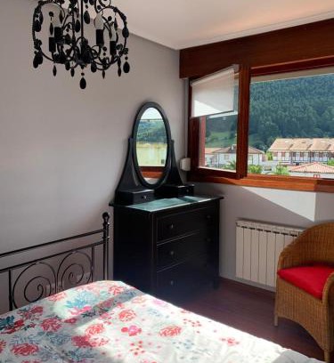 Gibaja Appartement | Apto Rio Asón, desconexión total con Piscina y vistas espectaculares