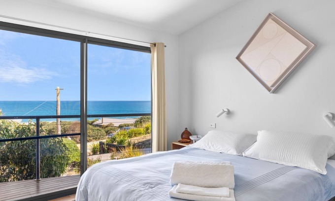 Moggs Creek Maison | Aqua Beach House - Enjoy wildlife, sunsets, and a cozy home for a relaxing stay