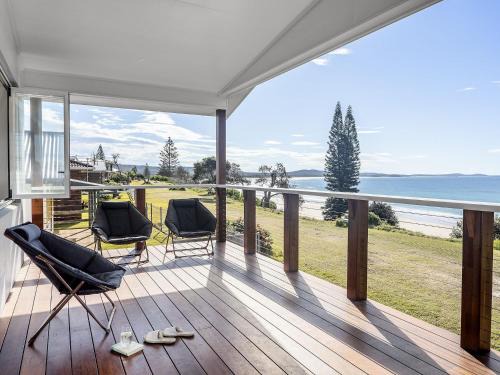 Brooms Head Maison | Aqua Vista - Beach front location