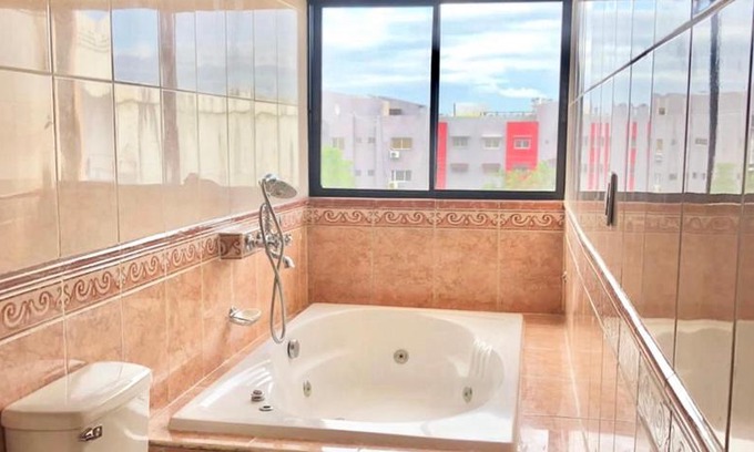 Ensanche Isabelita Appartement | Aquarium Apartment with Jacuzzi