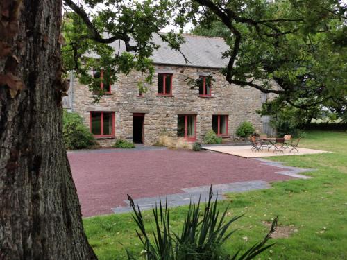 Maxent Maison | Ar Merglet - Grande longère authentique en Brocéliande
