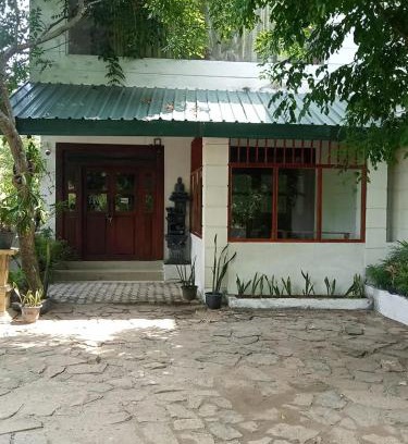 Harispattuwa Maison | Araliya Resthouse