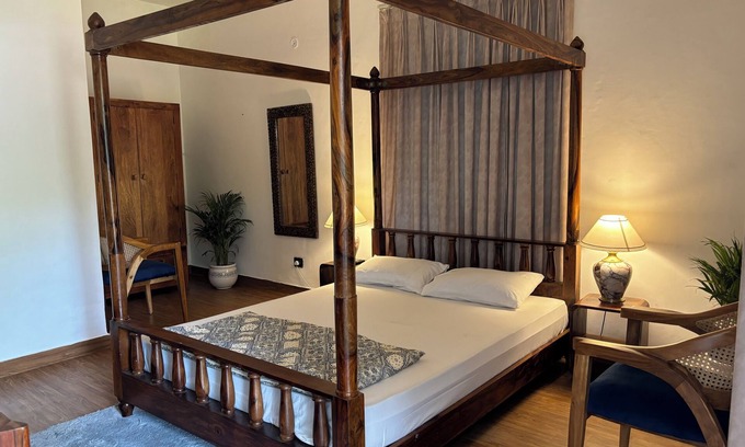 Gurugram Autre | Aravali farm stay with horses offers a unique getaway amidst nature and horses.