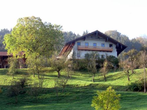 Rohrdorf Appartement | Arbeiterwohnung Entbuchner Hof