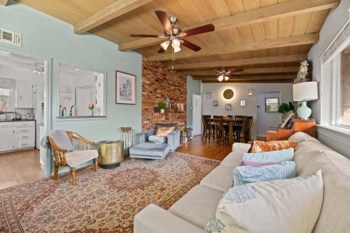 Dallas Maison | Arboretum Retreat