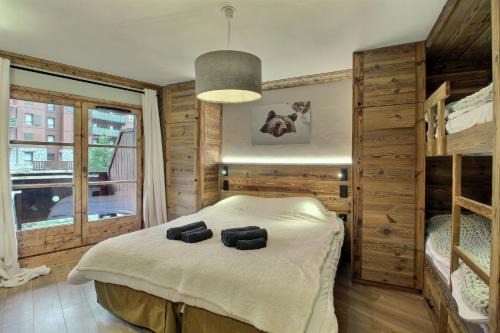 Arc-1950 Appartement | ARC 1950, Appartement 6 couchages, Exposition Ouest, Vue Col des Frêtes, Sauna Hammam Jacuzzi Piscine Vue MontBlanc