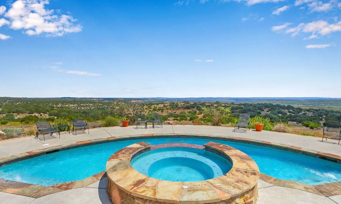 Johnson City Hôtel | Arc de Texas - Joan of Arc Suite - on 2001 beautiful acres