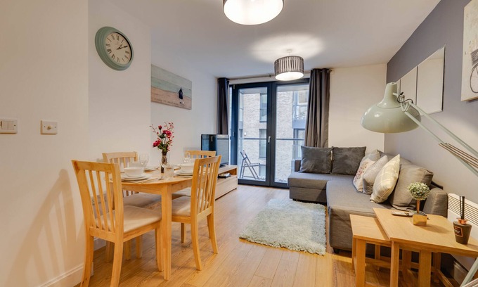 Theatreland Birmingham Appartement | Arcadian Apartment with Balcony