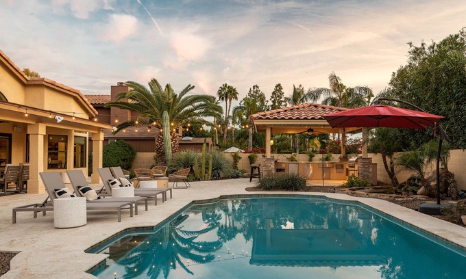 Arabian Views Maison | Arch Views | Beautifully designed home with swimming, pool table and more!