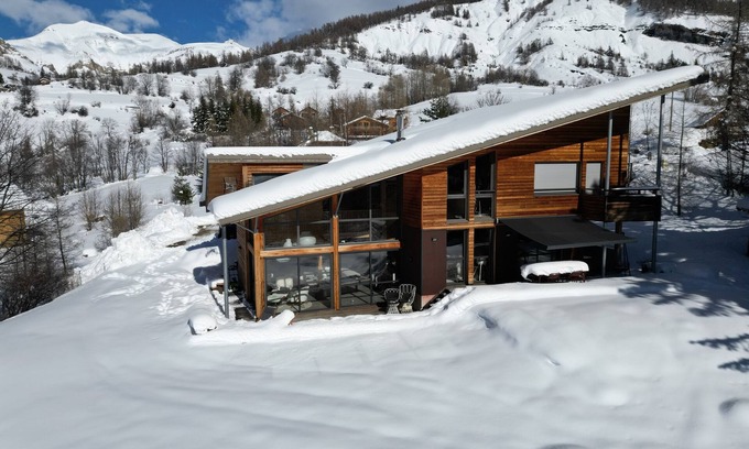 Allos Chalet De Ski | Architect-designed chalet, panoramic view & Nordic bath - Allos (04260) - 1700m