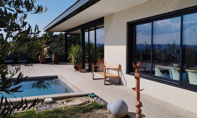 Mondragon Maison | Maison d'architecte neuve dans lotissement, sans vis à vis, avec vue et piscine