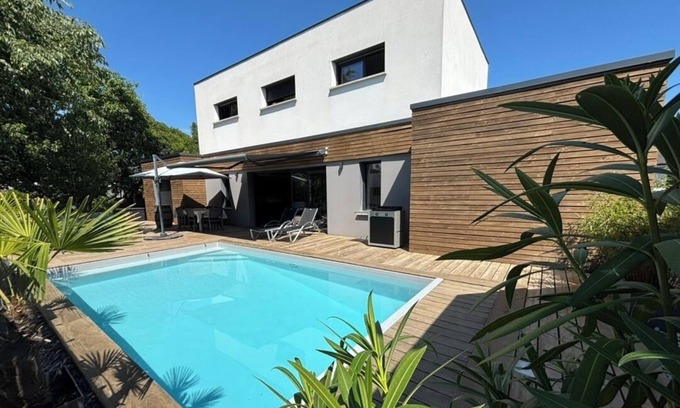 Bordeaux-Lac Maison | Maison d'architecte avec piscine chauffée et jardin, environnement calme,