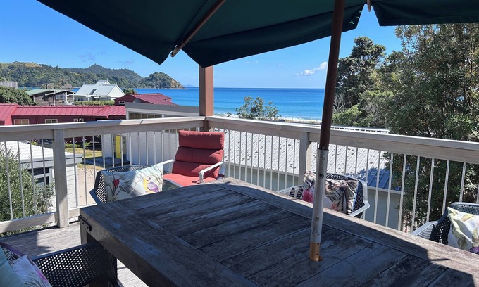 Whangapoua Maison | Architecturally designed holiday home with extensive sea