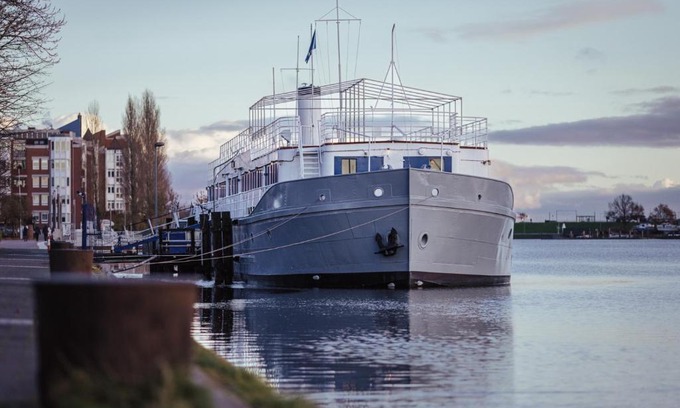 Center Hôtel | ARCONA - Übernachten auf dem Wasser - direkt am Bontekai