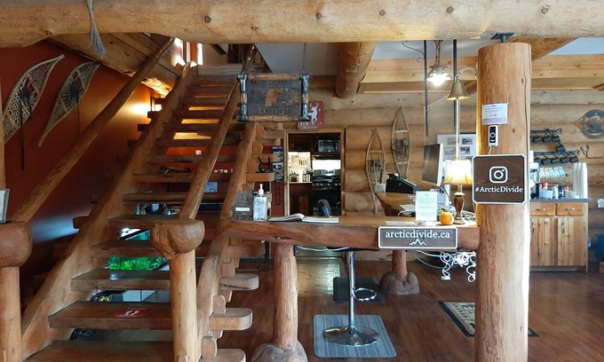 Dease Lake Cabine | Arctic Divide Lodge