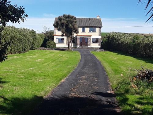 Ventry Maison | Ard Na Mara Ballymore, Dingle 4 bedroom house