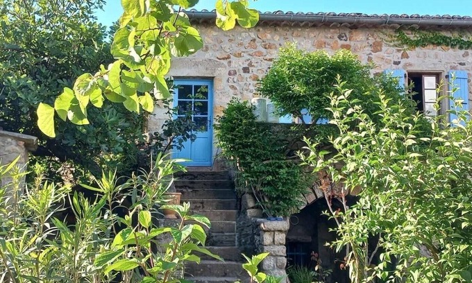 Rosieres Maison | Ardèche Sud, l'authenticité d'un mas du 17ème siècle en campagne