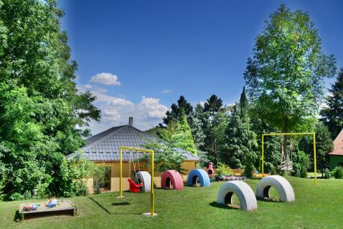 Klobouky u Brna Maison | Areal Hradišek