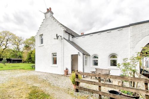 Dunoon Maison | Argyll Farmhouse-Idyllic Setting-Sleeps10