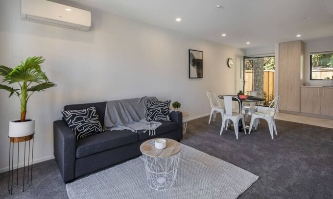 Lower Hutt Maison | Ariki Delight: 2BR Wellington Sanctuary