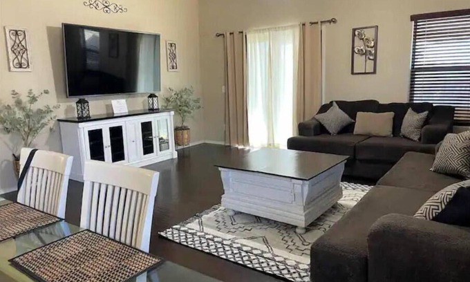 Maricopa Maison | Arizona Escape