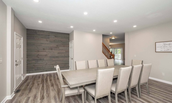 Walton Maison | Ark & Creation Retreat – For 12!