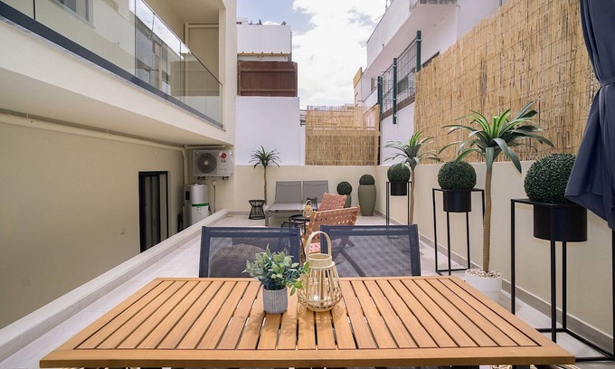Se Appartement | Arla Brown Apartment, Wifi, AC, Terrace !New!