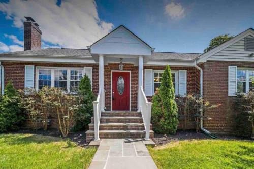 Arlington Maison | Arlington, VA for Lovers and Friends
